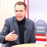 Asil bum! FP-Vilimsky želi eksplozivan referendum