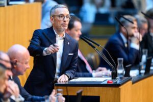 FPÖ podnosi zahtev za izglasavanje nepoverenja celoj vladi